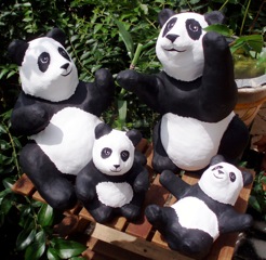 Kerstmis pond bijtend Papier Mache - Articles - 1600 Pandas in Papier Mache